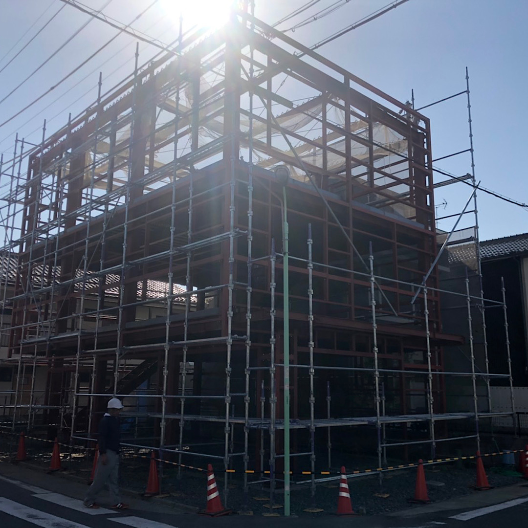 愛知県名古屋市西区 新築工事、新築足場組立工事 写真