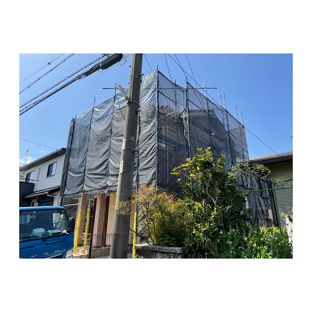 瓦伏せ替え用足場工事 画像