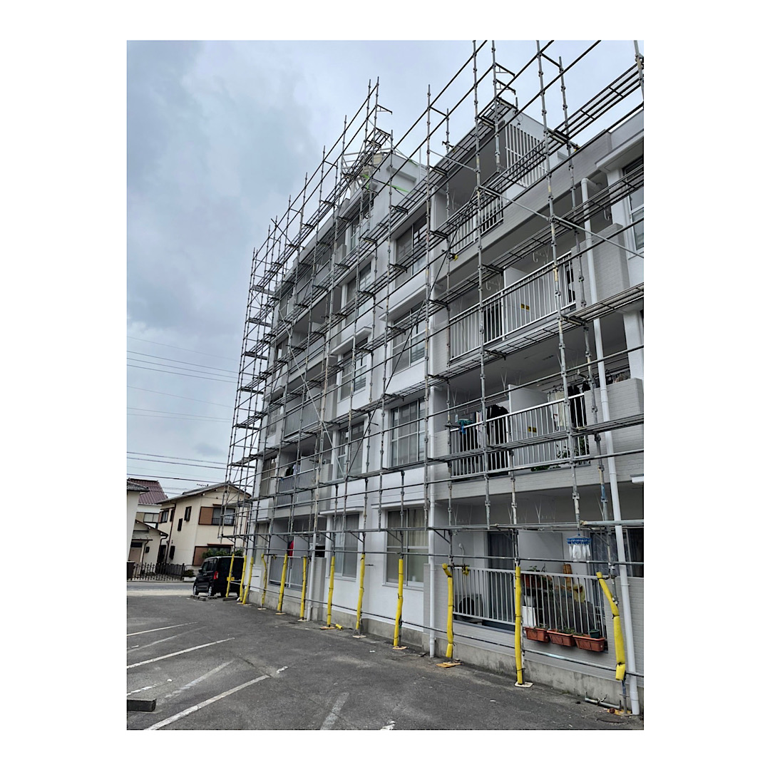 マンション足場組み立て工事 画像