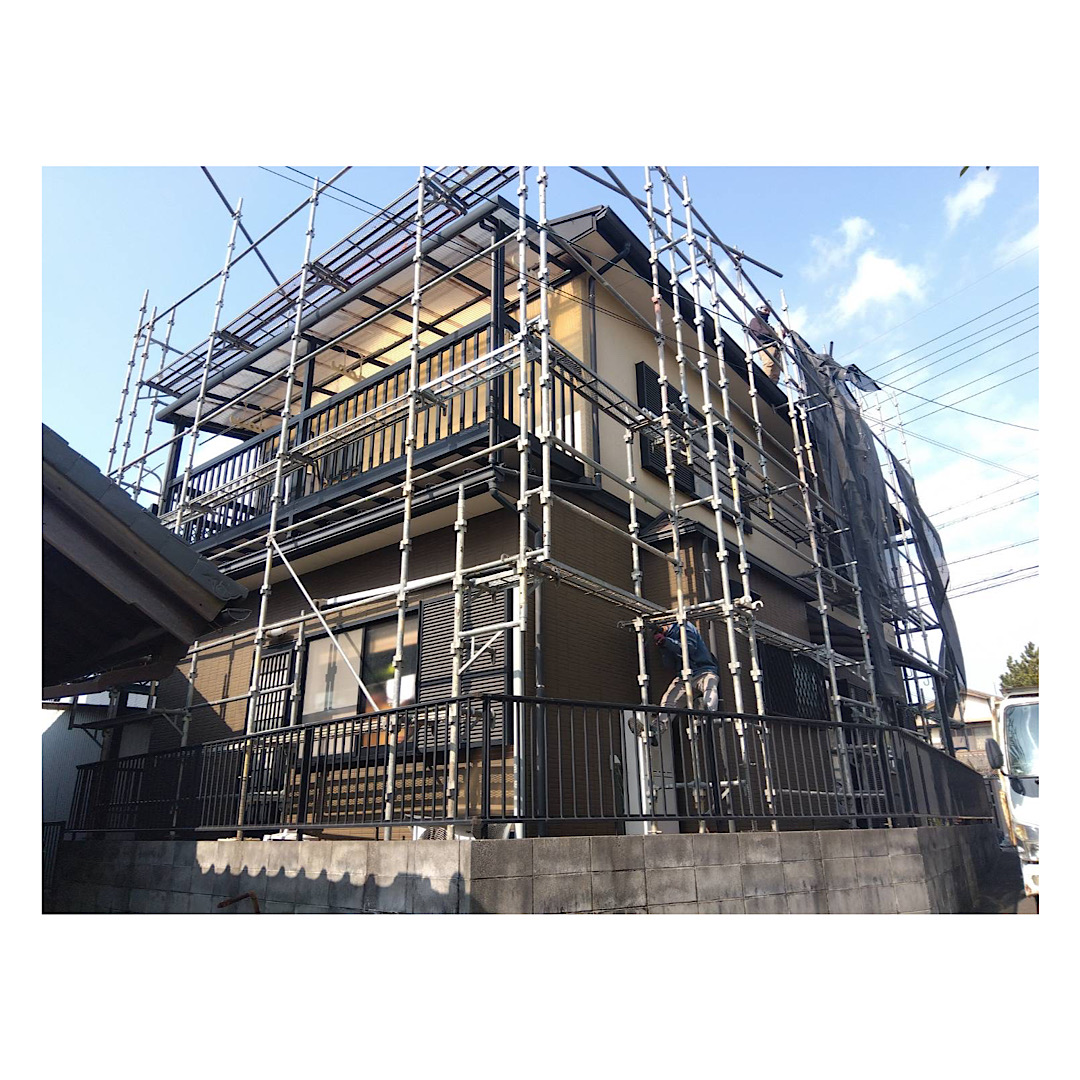 住宅外壁塗装工事用足場 画像