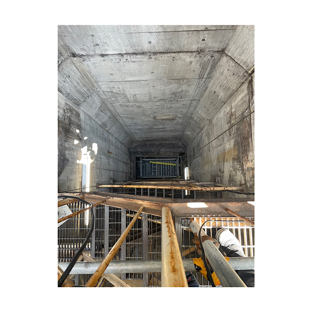 工場内改修工事用ステージ足場 画像