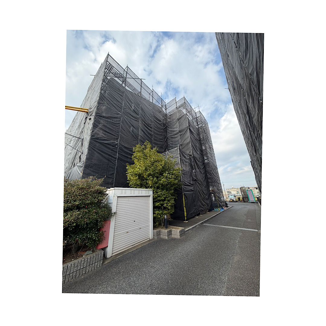 大型マンション足場組み立て工事 画像