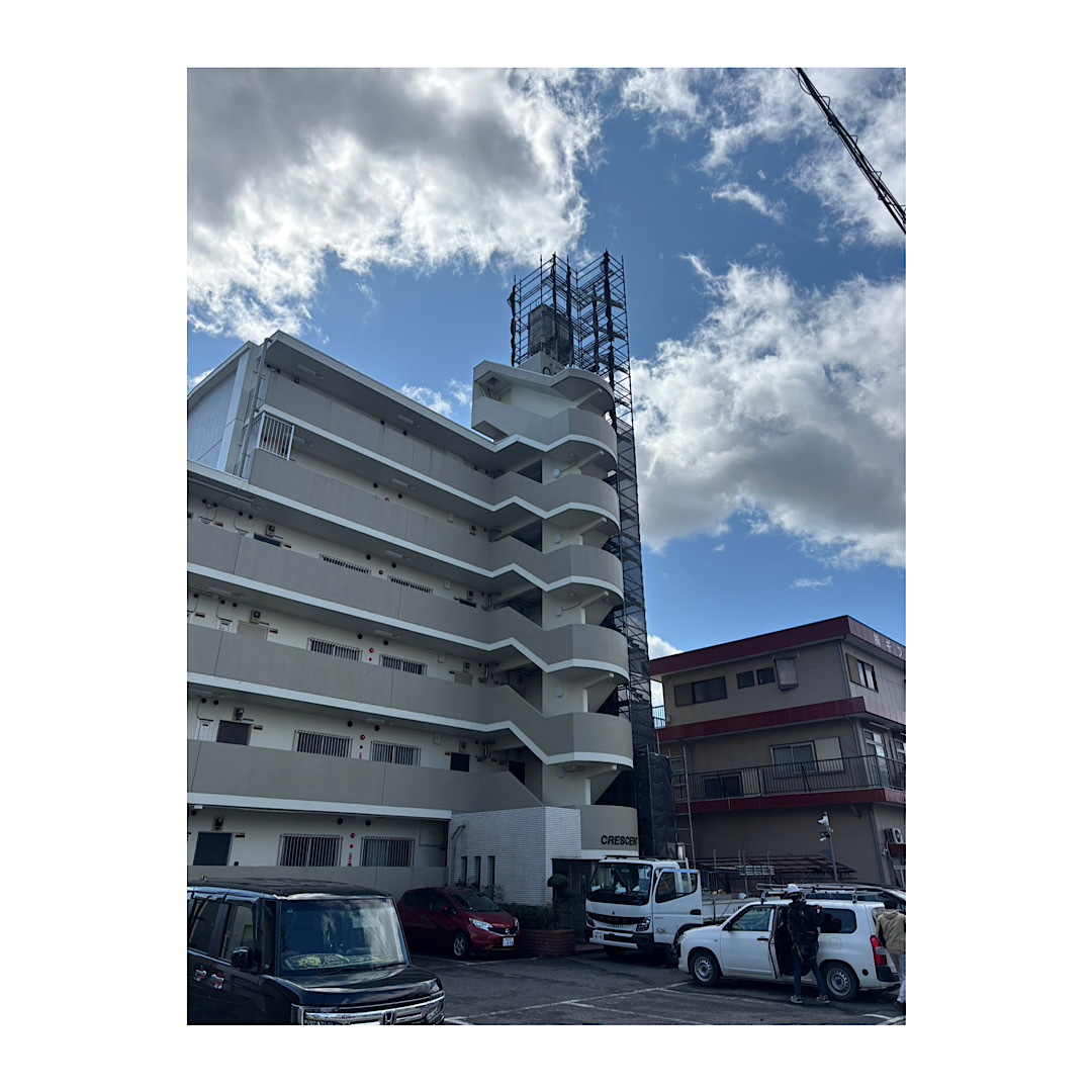 マンション足場組み立て工事 画像