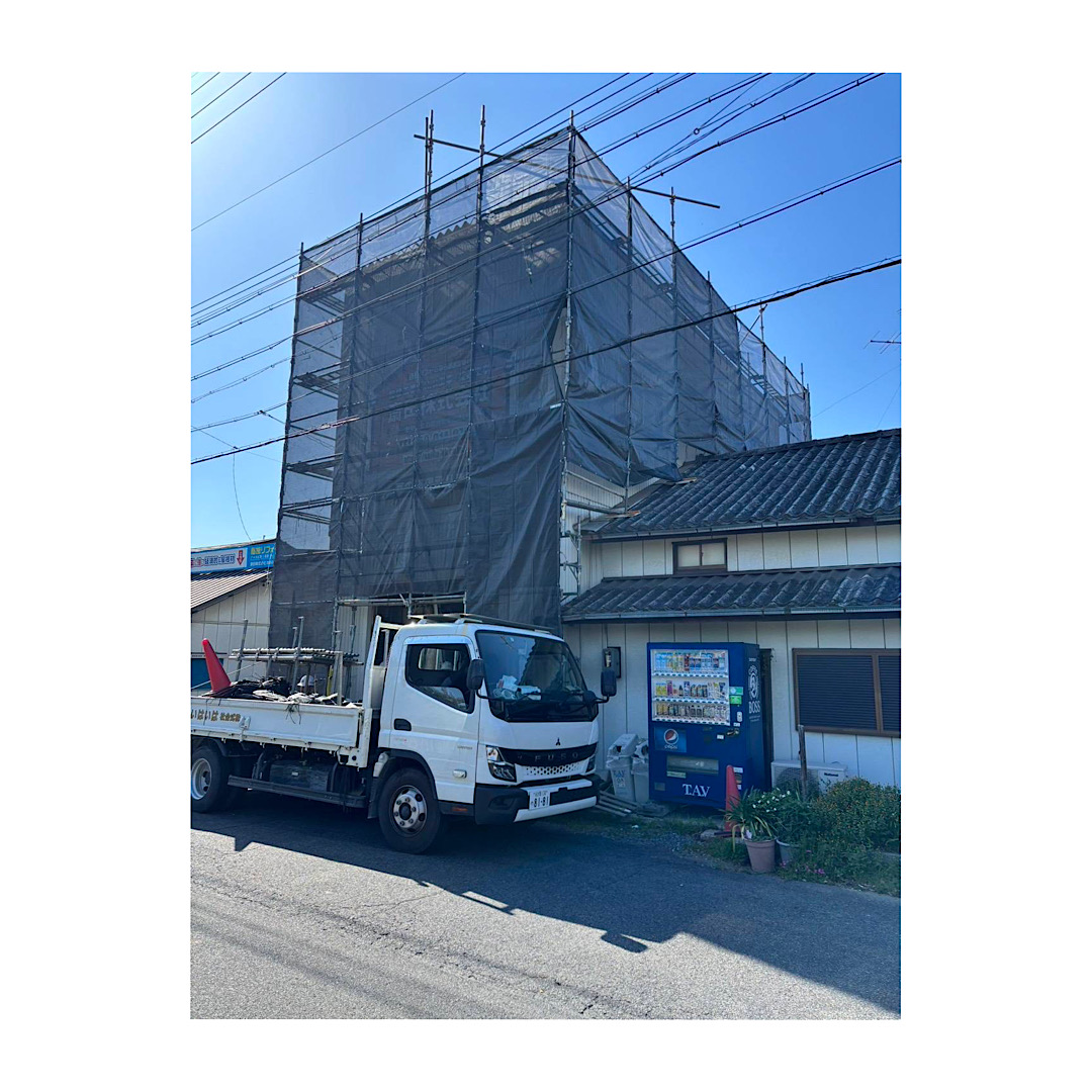 商業施設足場組み立て工事 画像