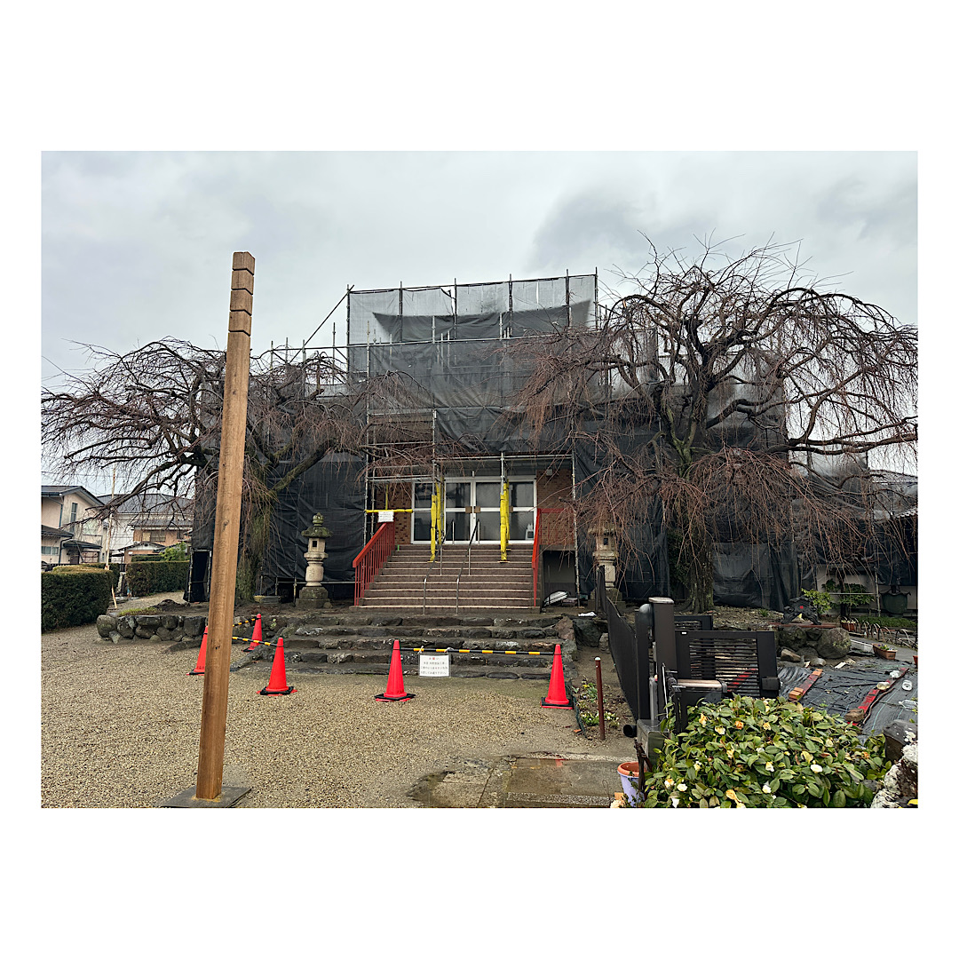 神社足場組み立て工事 画像