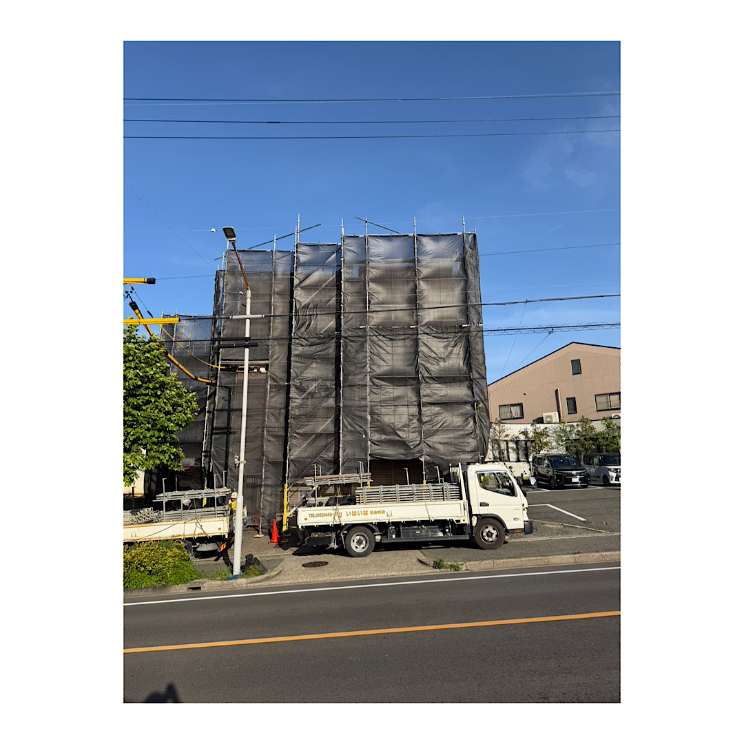 マンション足場組み立て工事 画像