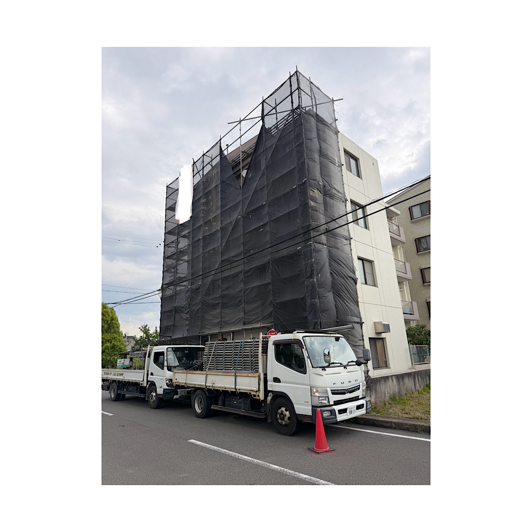 マンション足場組み立て工事 画像