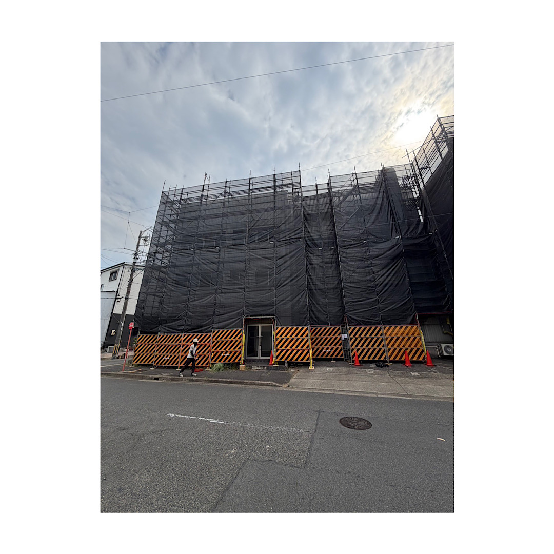 マンション足場組み立て工事 画像
