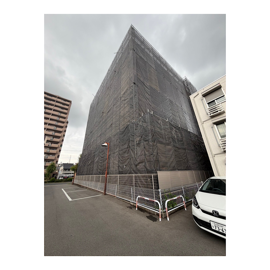 マンション足場組み立て工事 画像