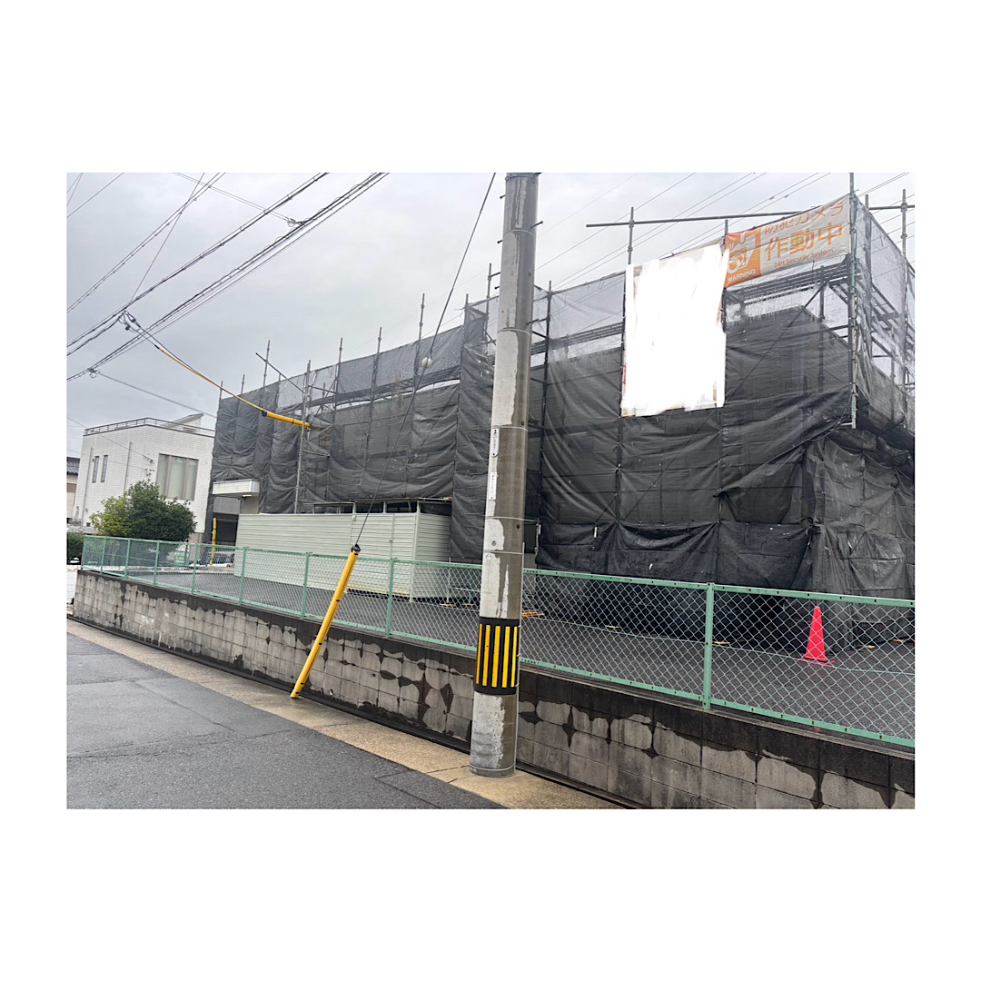 商業施設足場組み立て工事 画像