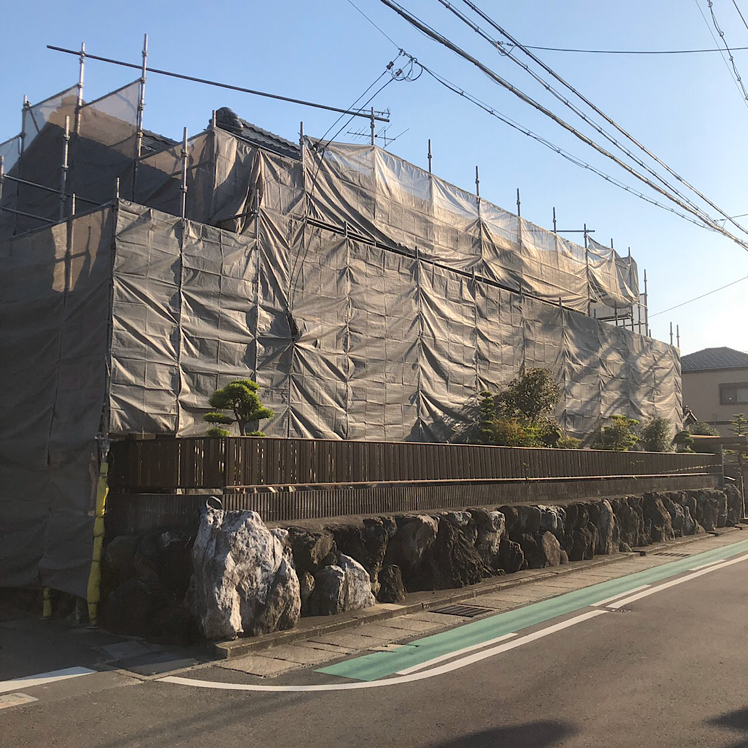 足場工事。 画像