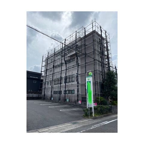 美濃加茂市４階建てマンション足場工事