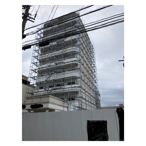 津島市　大型マンション足場工事