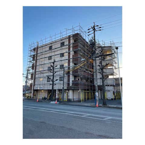 マンション足場工事　大規模マンション外壁改修工事
