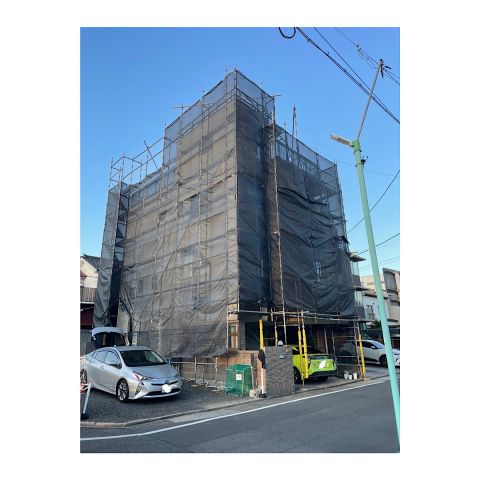 ３階建て民家外壁リフォーム工事用足場